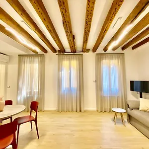  Aparthotel House New Wi Fi Island